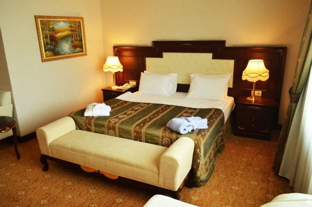Latanya Palm & Spa Airport Анталия Екстериор снимка